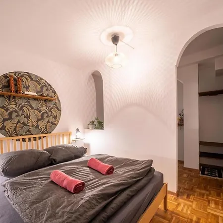 Bright Secret Spot Griesplatz *