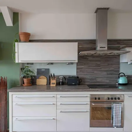 Bright Secret Spot Griesplatz